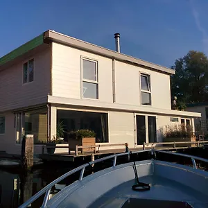 Bed & Breakfast Minties Houseboat, Amsterdam