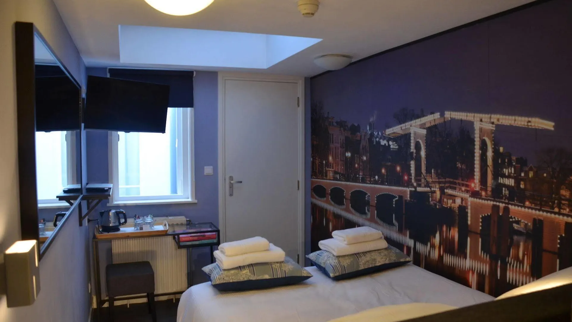 Frisco Inn Amsterdam Hotel