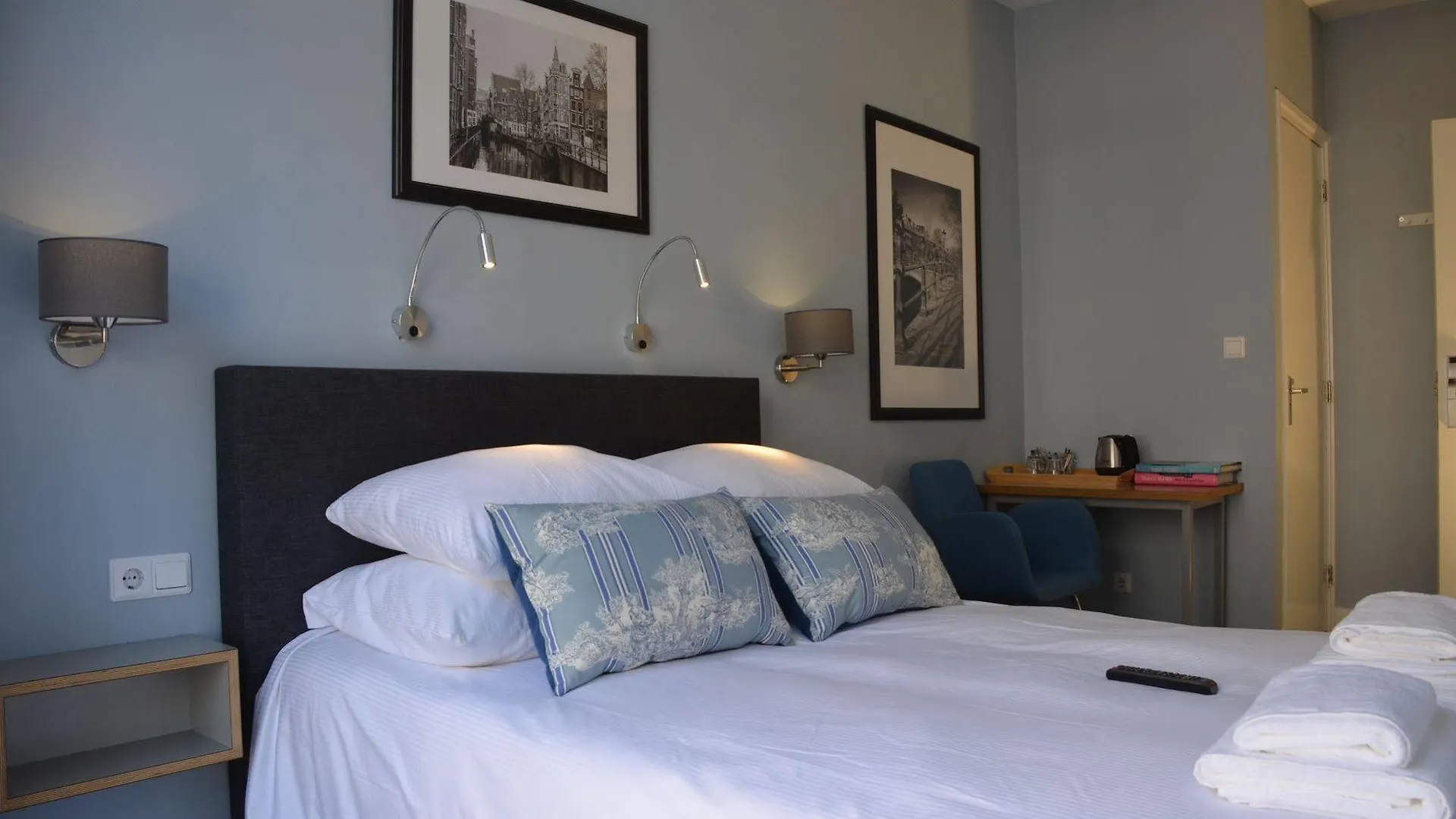 Frisco Inn Amsterdam 2*,