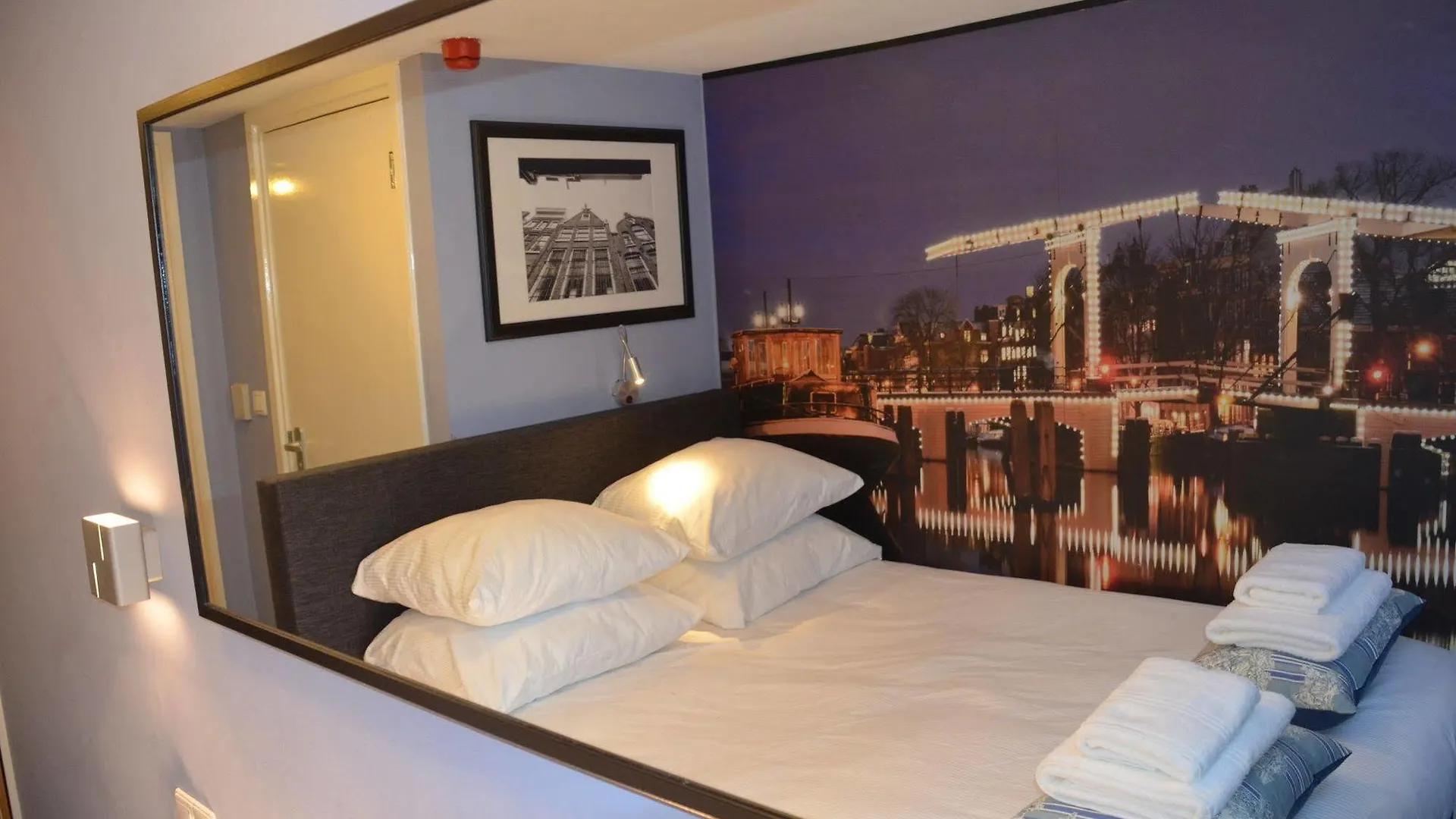 Frisco Inn Amsterdam Hotel